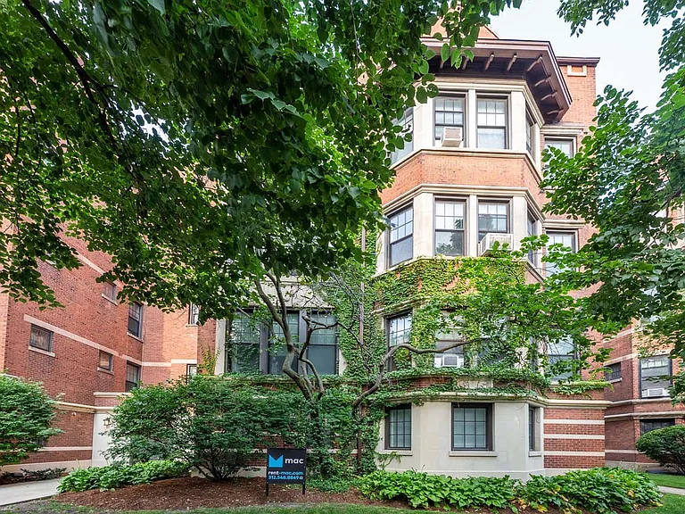 5325 S. Hyde Park Boulevard — Photo 9