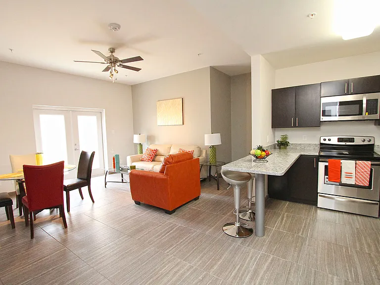 502 Shiloh Dr #303E — Photo 18