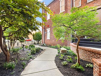 116 Tipton St #206, Johnson City, TN 37604 | Zillow