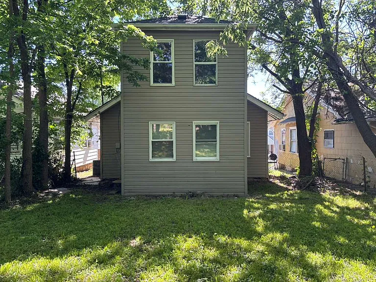 5708 Euclid Ave — Photo 13