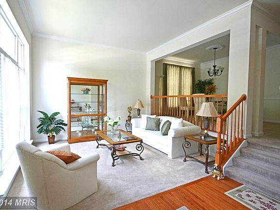 3rd image of 7573 Lindberg Dr