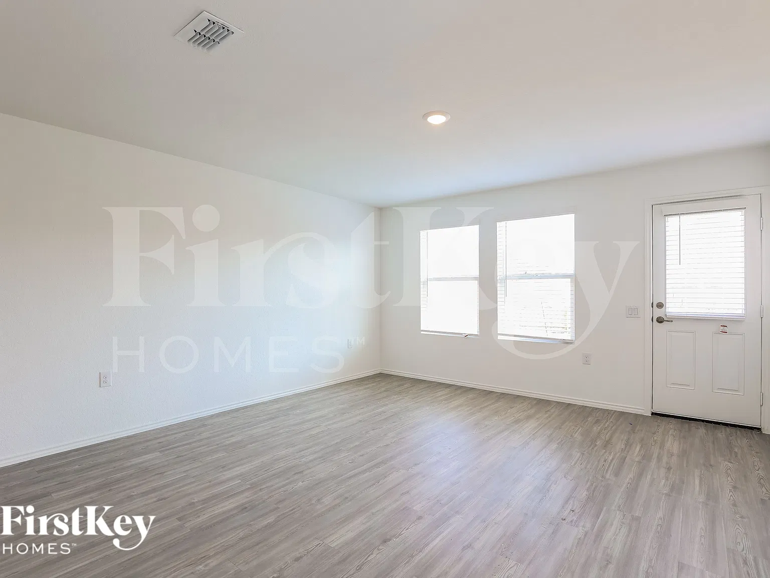 4 bed, 2.0 bath, 1627 sqft, $1,485 — Photo 2