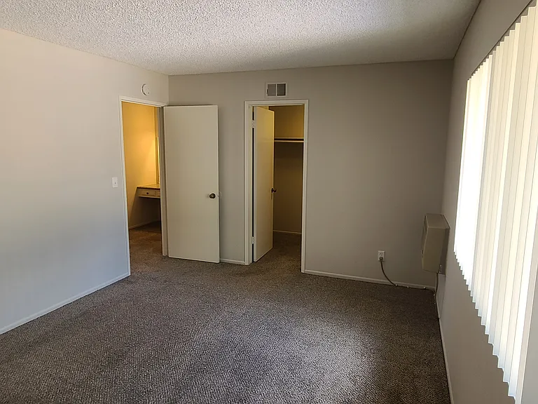 The Enrique Apartments — Photo 23