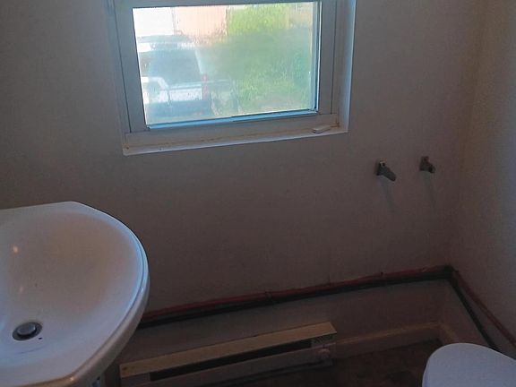 2nd image of 1121 N 15th St