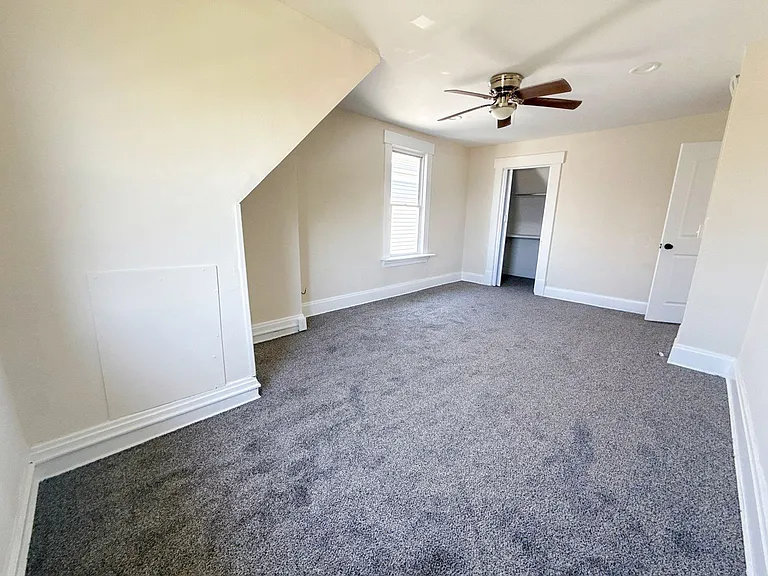 1174 Walters St — Photo 9