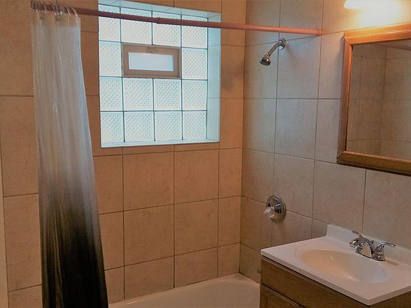 4th image of 7315 N Damen Ave APT 1