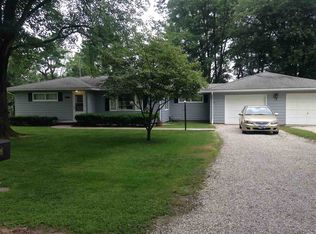 106 Meadowlark Ln, Vincennes, IN 47591