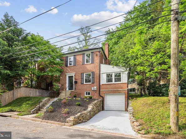 4509 Clark Pl NW, Washington, DC 20007