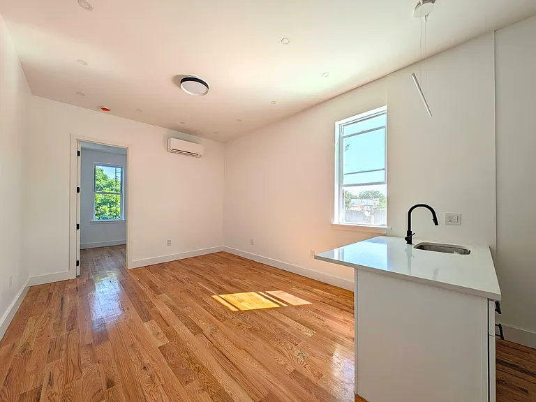 60-17 68th Rd #3R — Photo 2