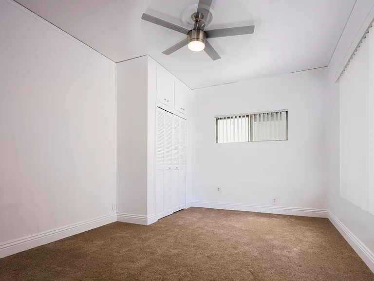 227 S Gale Dr — Photo 6
