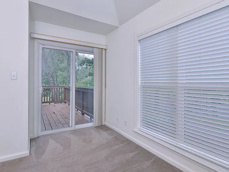 526 Ironwood Dr — Photo 12