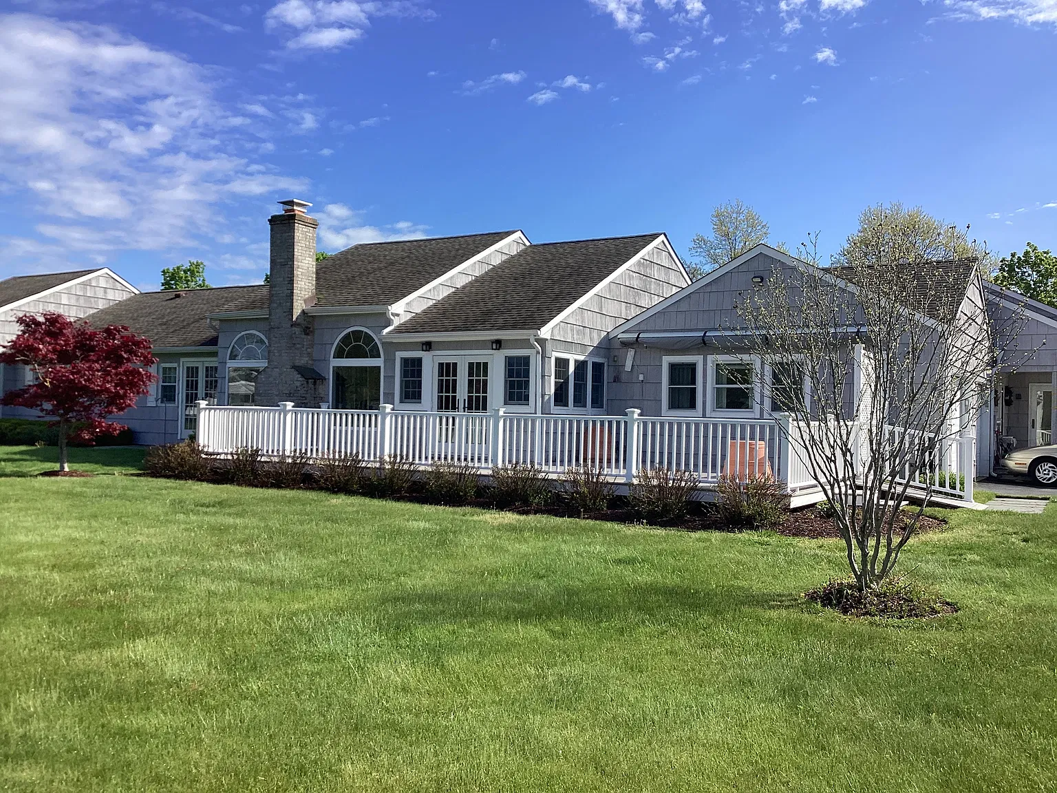 Southampton Carefree Condo-Like Living on St. Andrews Pondfront — Photo 2