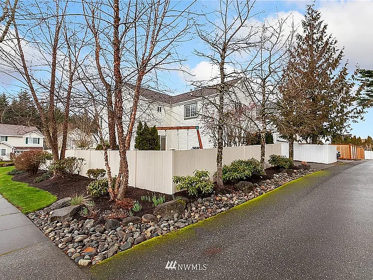 7118 Autumn Ave SE — Photo 32