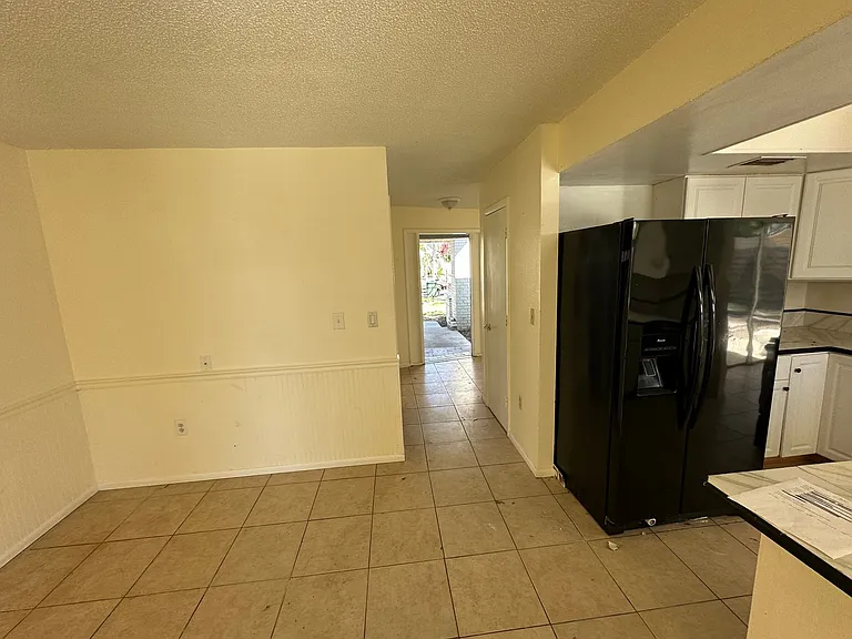 6535 Waterford Cir — Photo 4