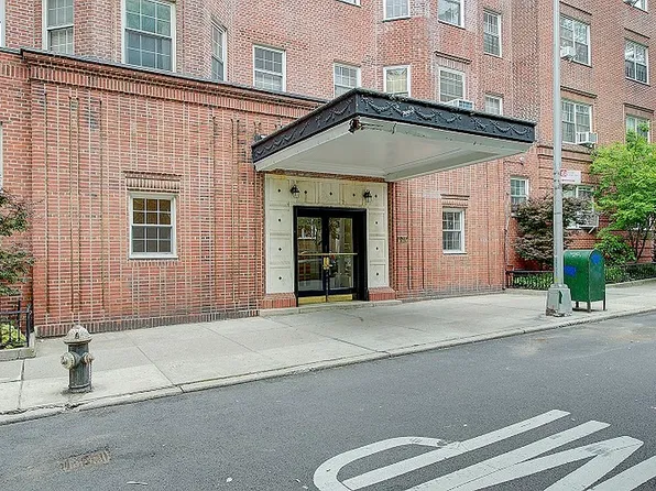 35-24 78th St #A48, Queens, NY 11372