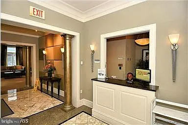 851 N Glebe Rd #1513 — Photo 3