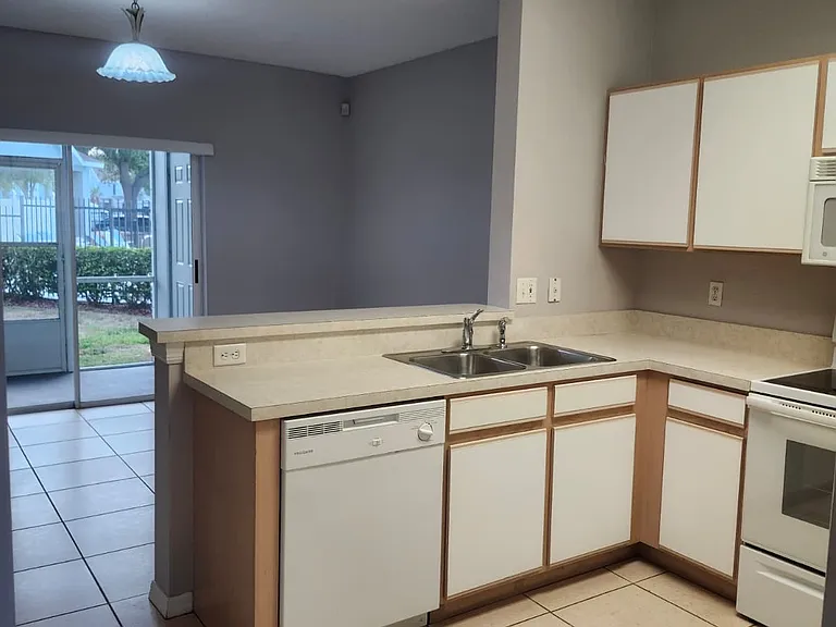 6512 Osprey Lake Cir — Photo 13