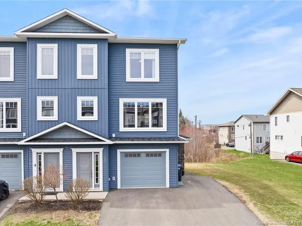 50 Mia Cir, Fredericton, NB E3A 7N5
