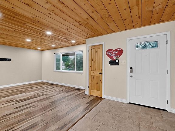5th image of 4508 Piedra Blanca St NE