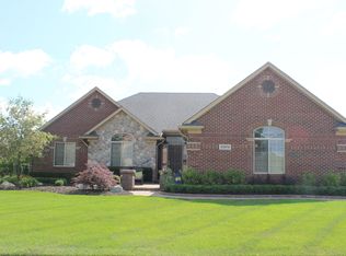 52274 Melody Dr, Macomb, MI 48042