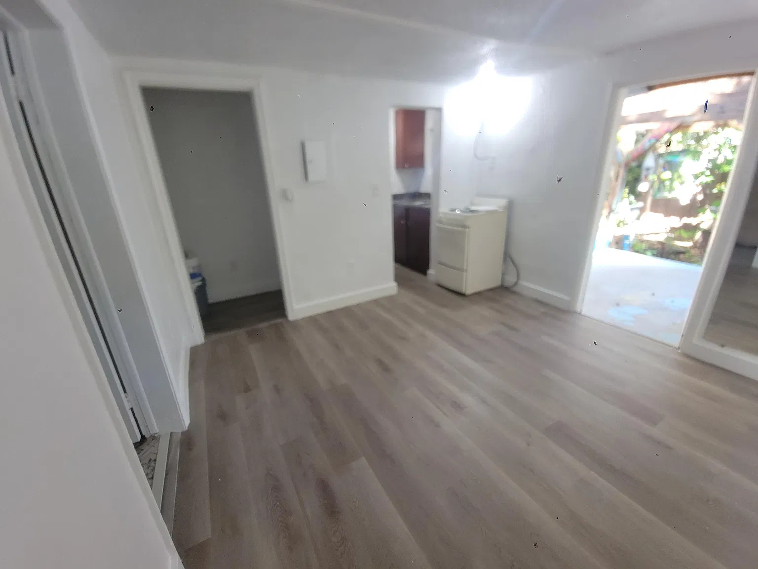 2417 Hayes St — Photo 2