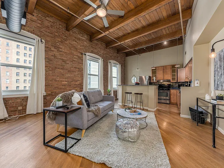 900 S Wabash Ave #705 — Photo 3