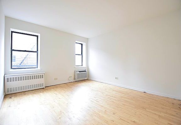 3rd image of 325 E 34th St #5E