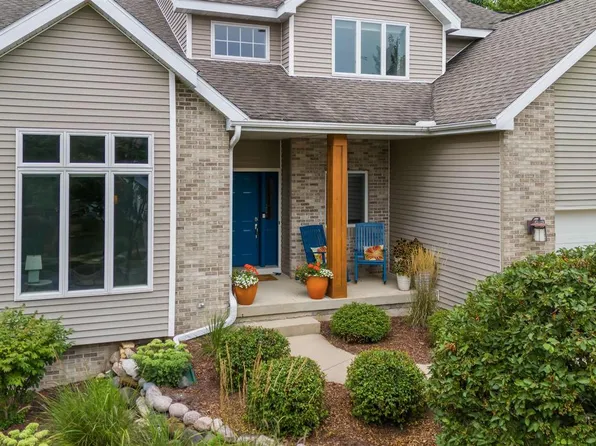 2936 Maple Run Drive, Madison, WI 53719