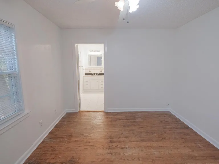 3902 Dexter Ave — Photo 16
