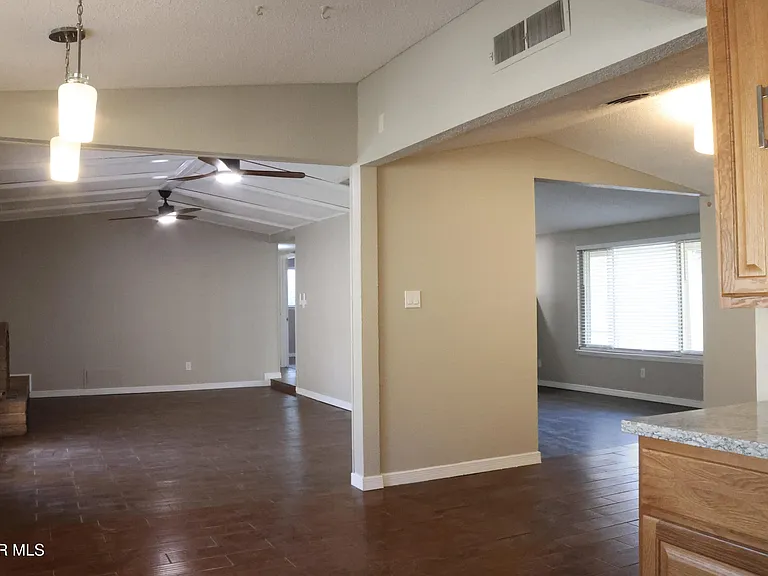 6704 La Cadena Dr — Photo 15