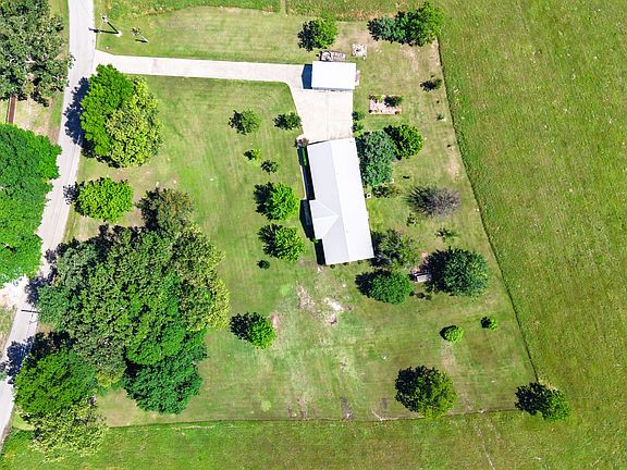 4th image of 145 Rs County Rd #3445