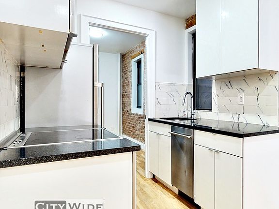 5th image of 407 W 50th St #9A