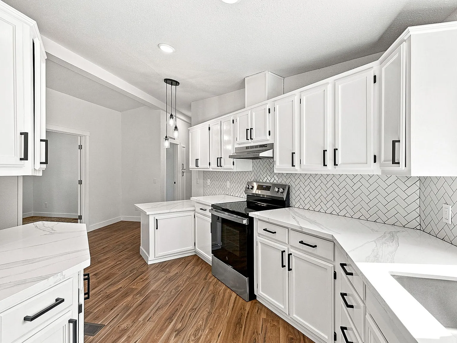 3 bed, 1568 sqft, $2,650 — Photo 3