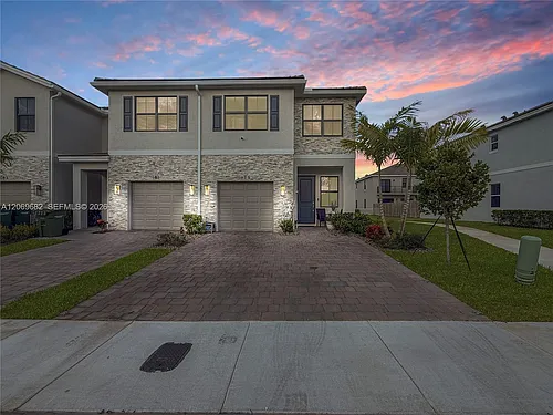 179 NE 13th Ave #179 Photo 1