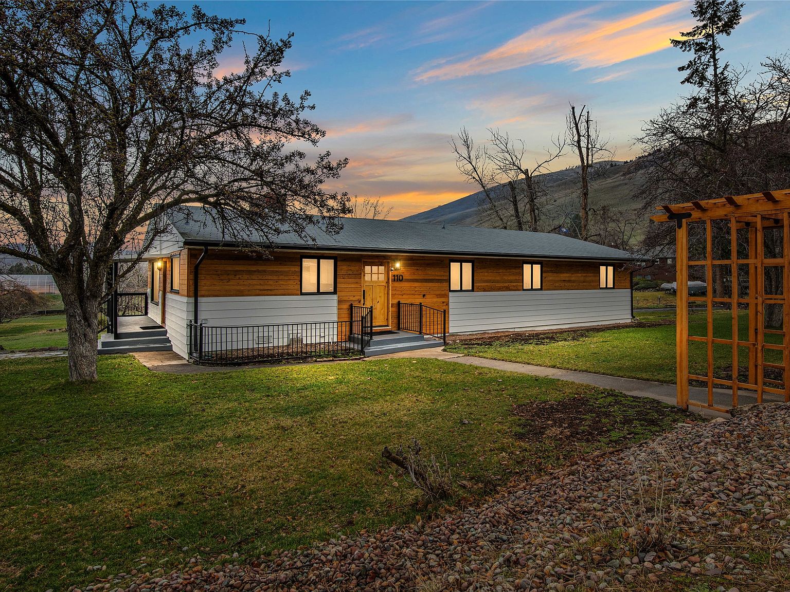 110 Hill Crest Loop