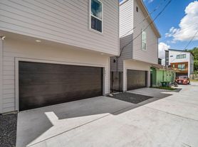 207 E 38th St, Houston, TX