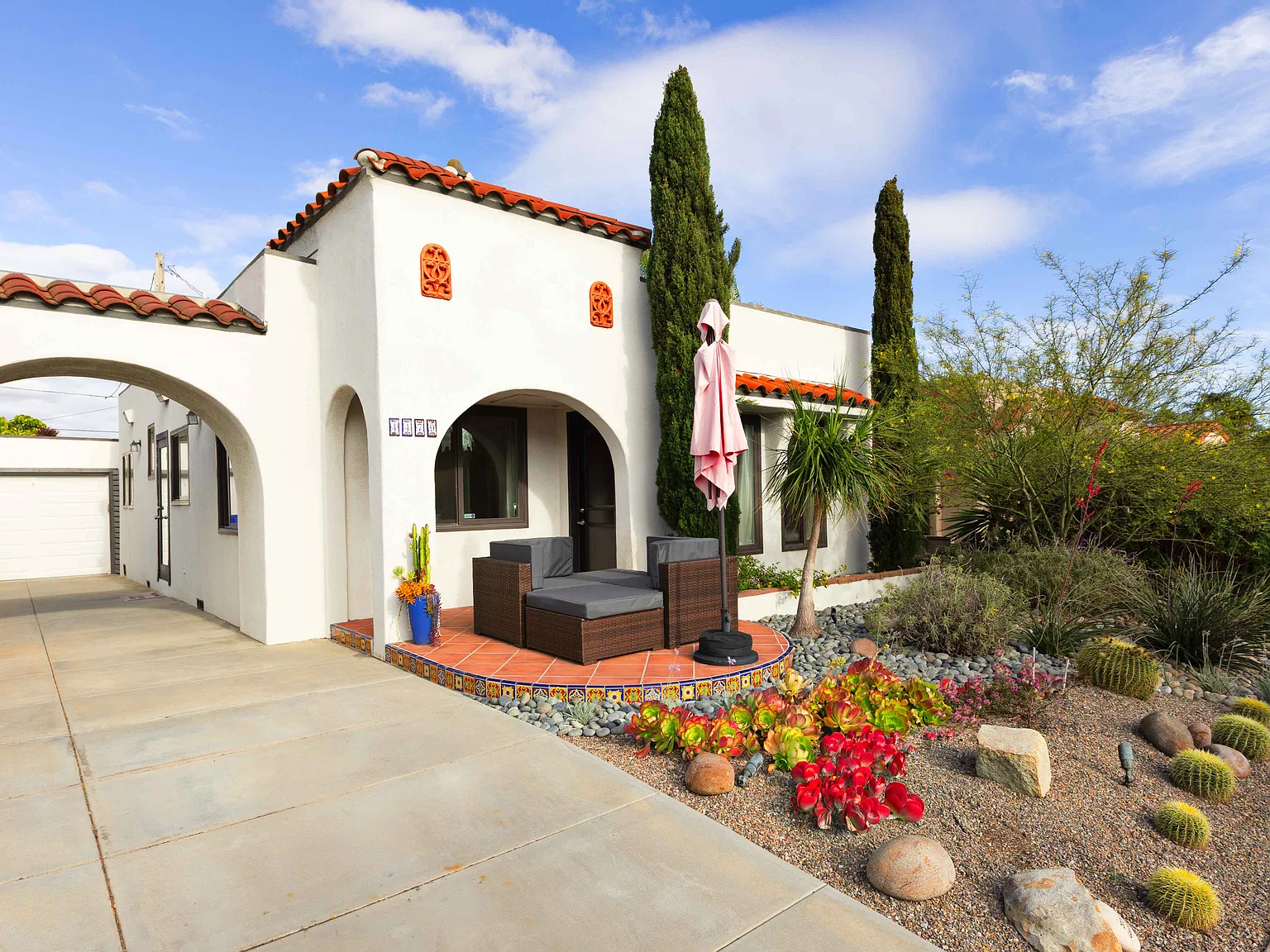 3 bed, 962 sqft, $5,500 — Photo 3