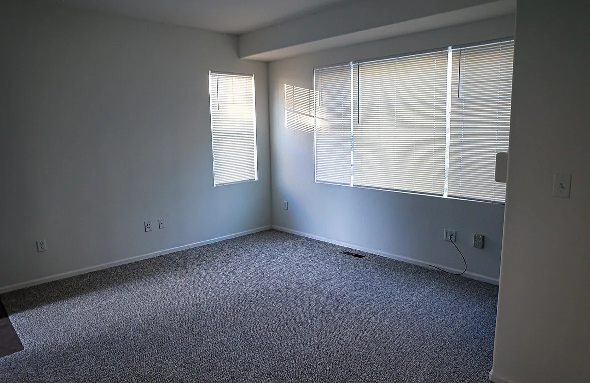 3 bed, 2.5 bath, 1228 sqft, $2,995 — Photo 4