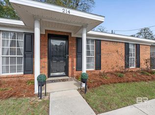 214 W Sycamore Ave, Foley, AL 36535