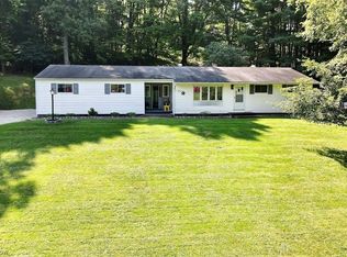 2196 Sunset Dr NE, New Philadelphia, OH 44663