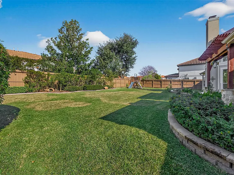 2210 Bywater Dr — Photo 42