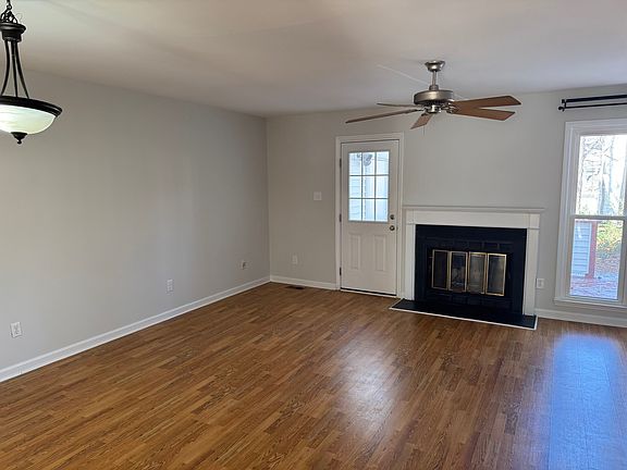Living/Dining Area