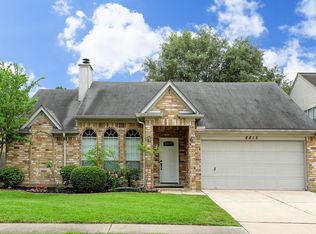 8815 Village Hills Dr, Spring, TX 77379