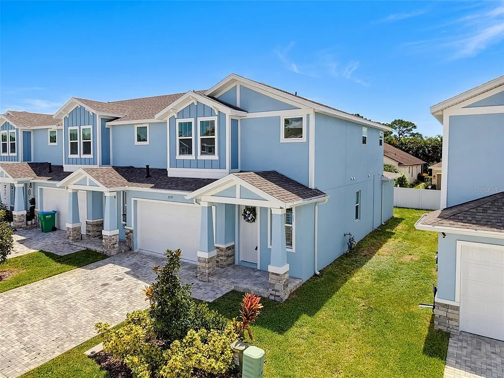4 bed, 3.5 bath, 2295 sqft, $3,800 — Photo 3