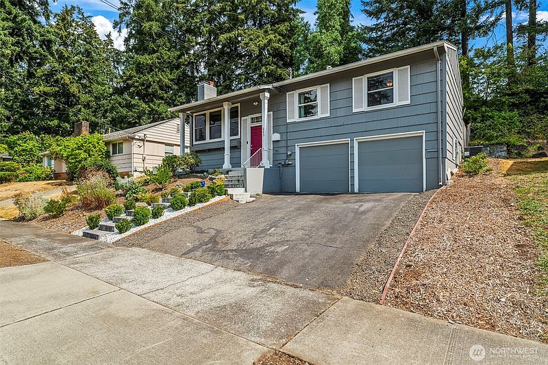 2nd image of 223 Del Monte Avenue