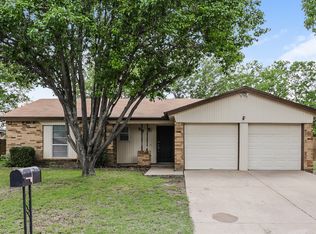 517 Parkview Dr, Burleson, TX 76028