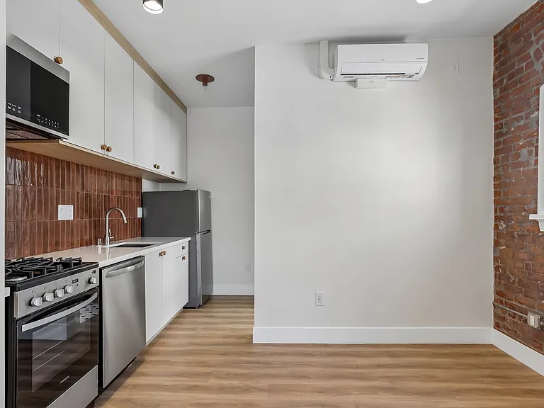 4452 Finley Ave #11 — Photo 13