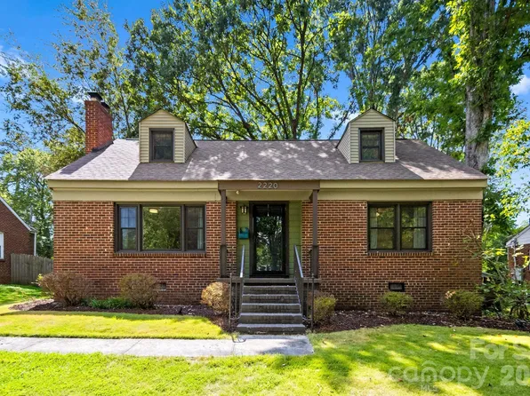 2220 Arnold Dr, Charlotte, NC 28205