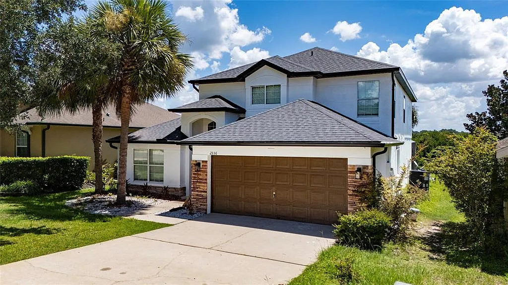 4 bed, 2.5 bath, 2260 sqft, $3,000 — Photo 3