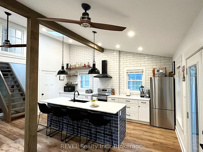 399 Elmwood Ave — Photo 3